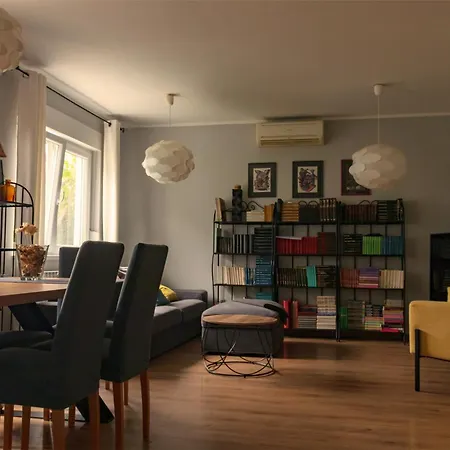 Modern And Elegant In A Quiet Part Of Apartment