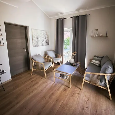 Modern And Elegant In A Quiet Part Of Apartamento *