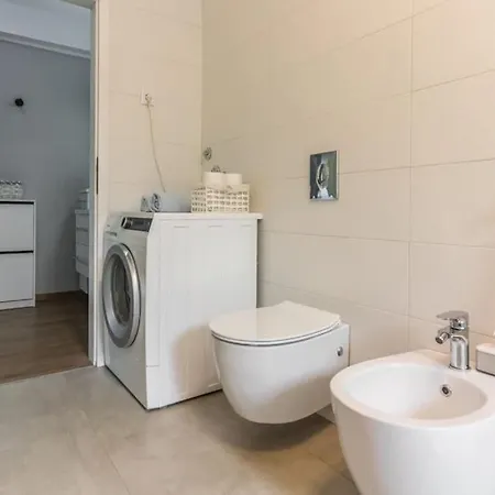 Modern And Elegant In A Quiet Part Of * Пула